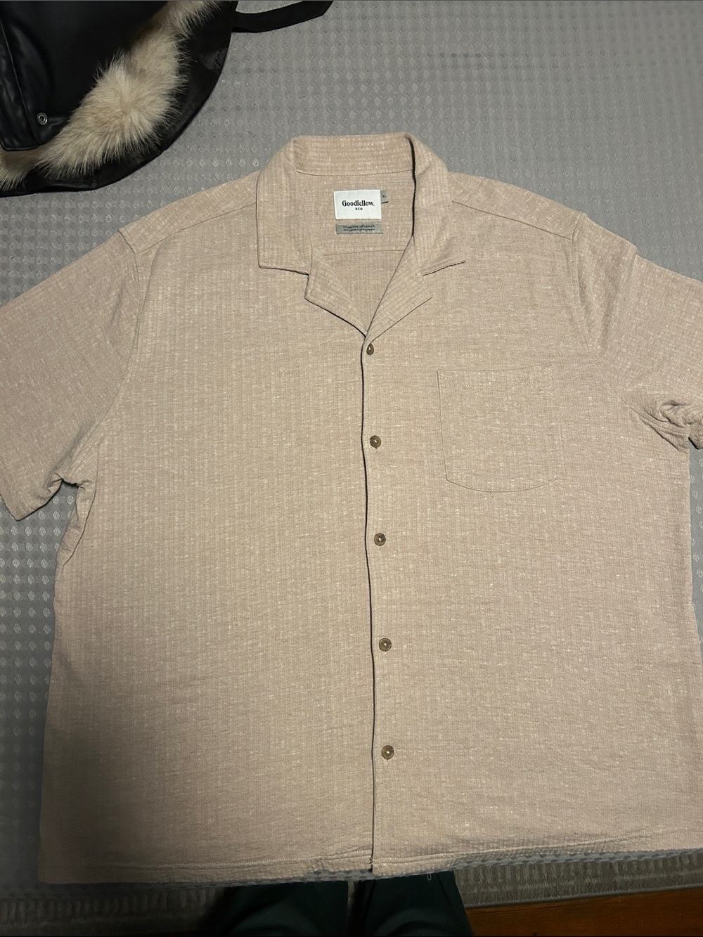 Goodfellow & Co Beige Short-Sleeve Button-Down Shirt